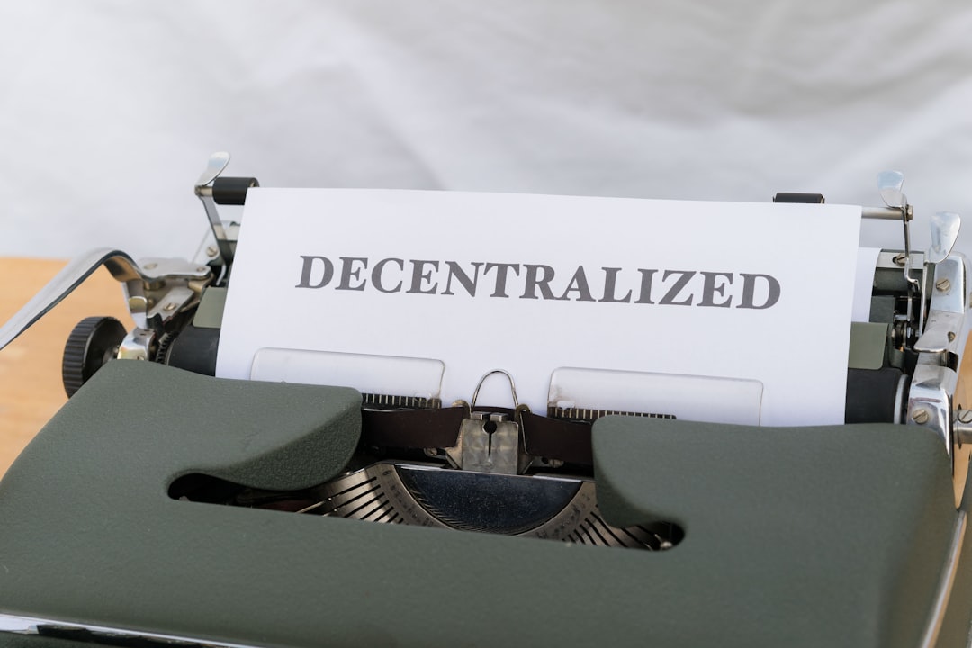 Decentralized Mixer vs Centralized Tumbler: Understanding the Key Differences for Bitcoin Privacy and Security
